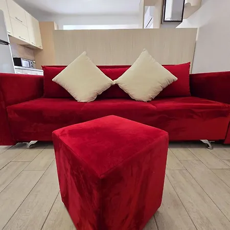 Azizi Pool & Piscina Incalzita Apartament *