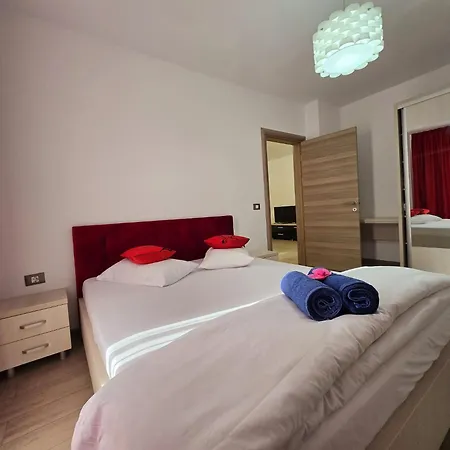 Apartament Azizi Pool & Piscina Incalzita *
