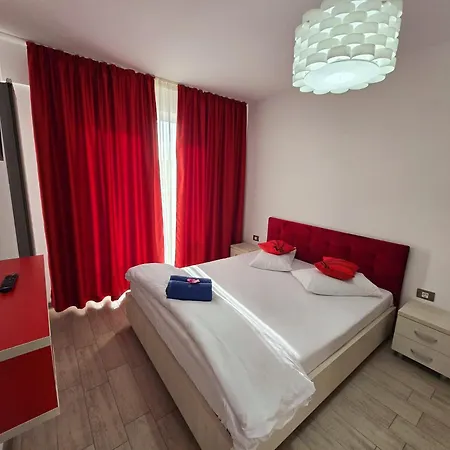 Azizi Pool & Piscina Incalzita 아파트 *