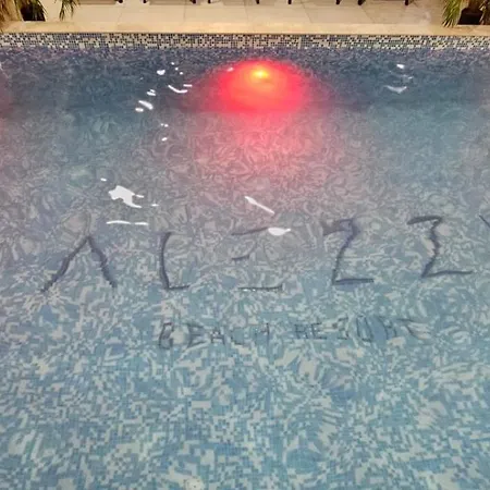 Azizi Pool & Piscina Incalzita * Năvodari