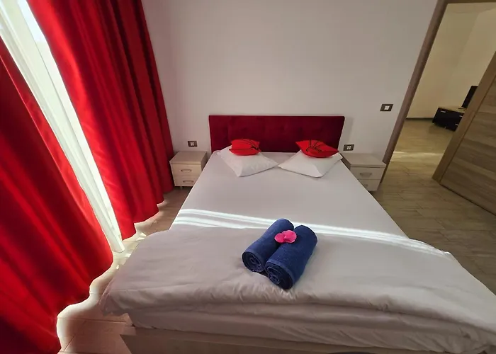 Azizi Pool & Piscina Incalzita Daire *