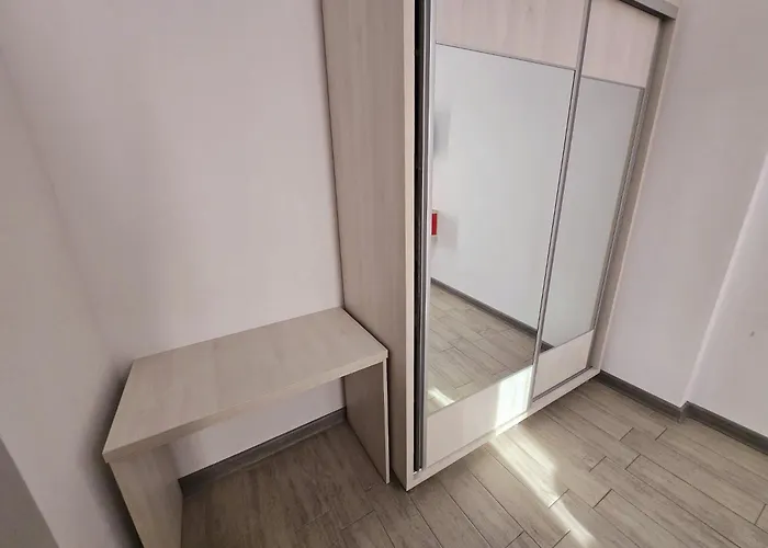 Daire Azizi Pool & Piscina Incalzita