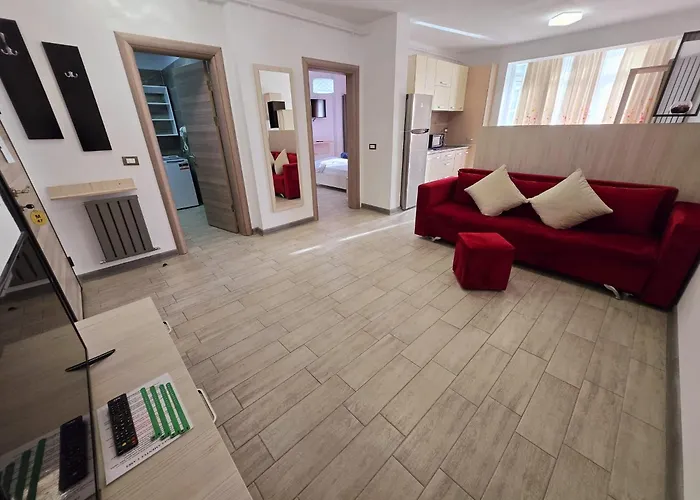 Daire Azizi Pool & Piscina Incalzita *