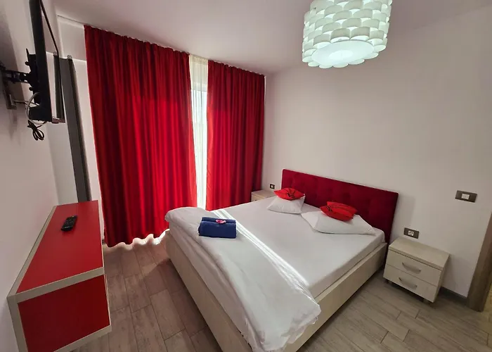 Azizi Pool & Piscina Incalzita Daire *